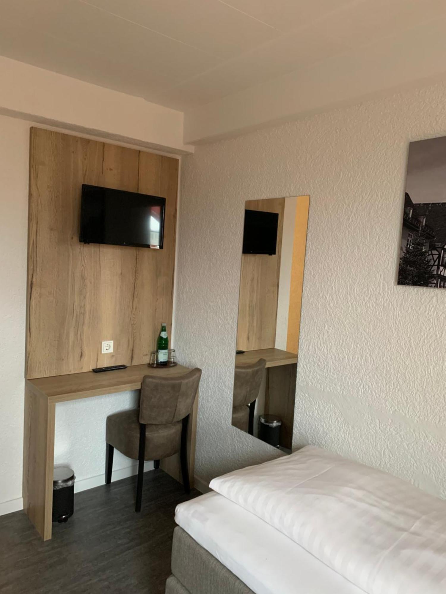 Hotel B4 Limburg an der Lahn Bilik gambar