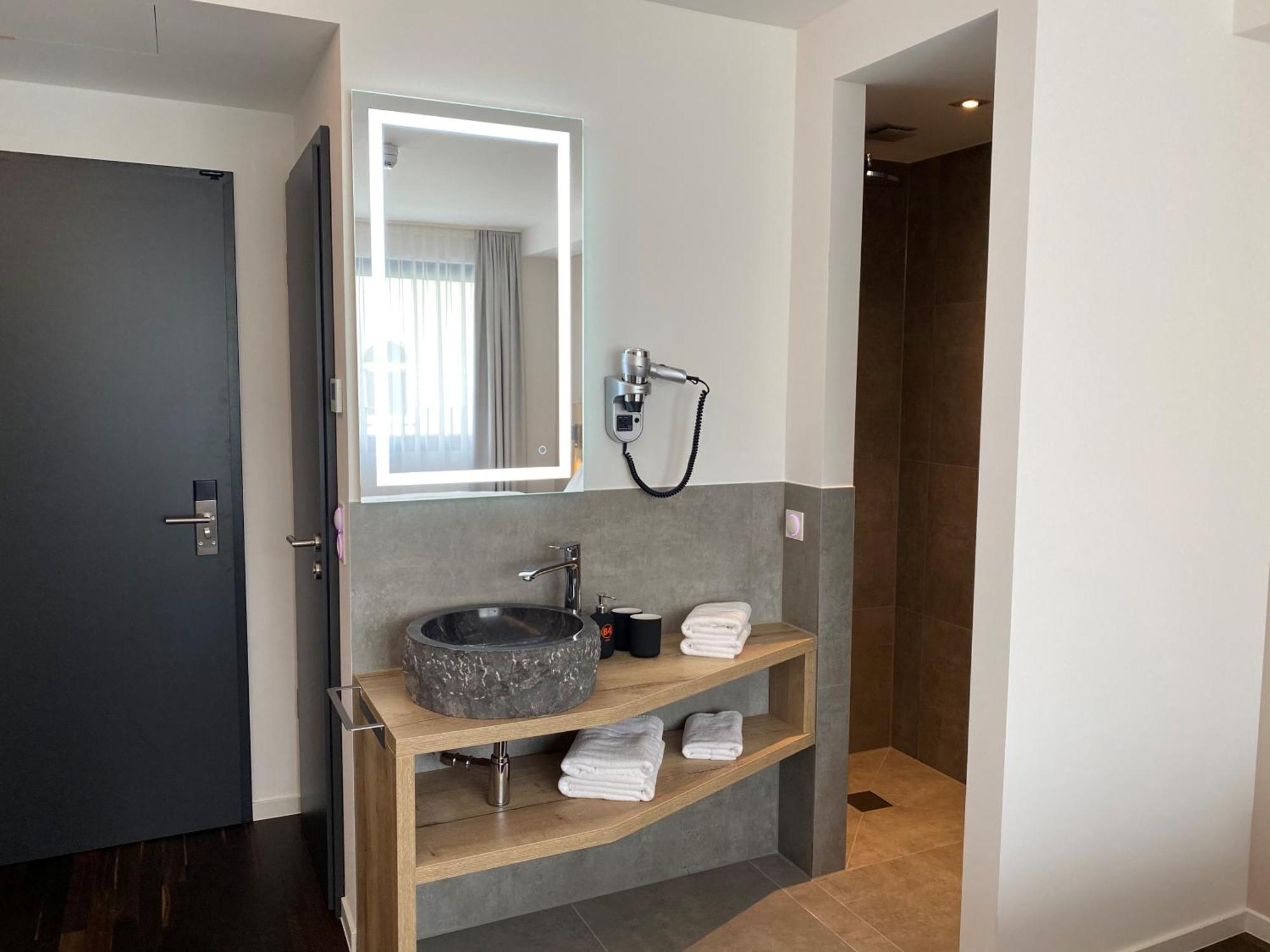 Hotel B4 Limburg an der Lahn Bilik gambar
